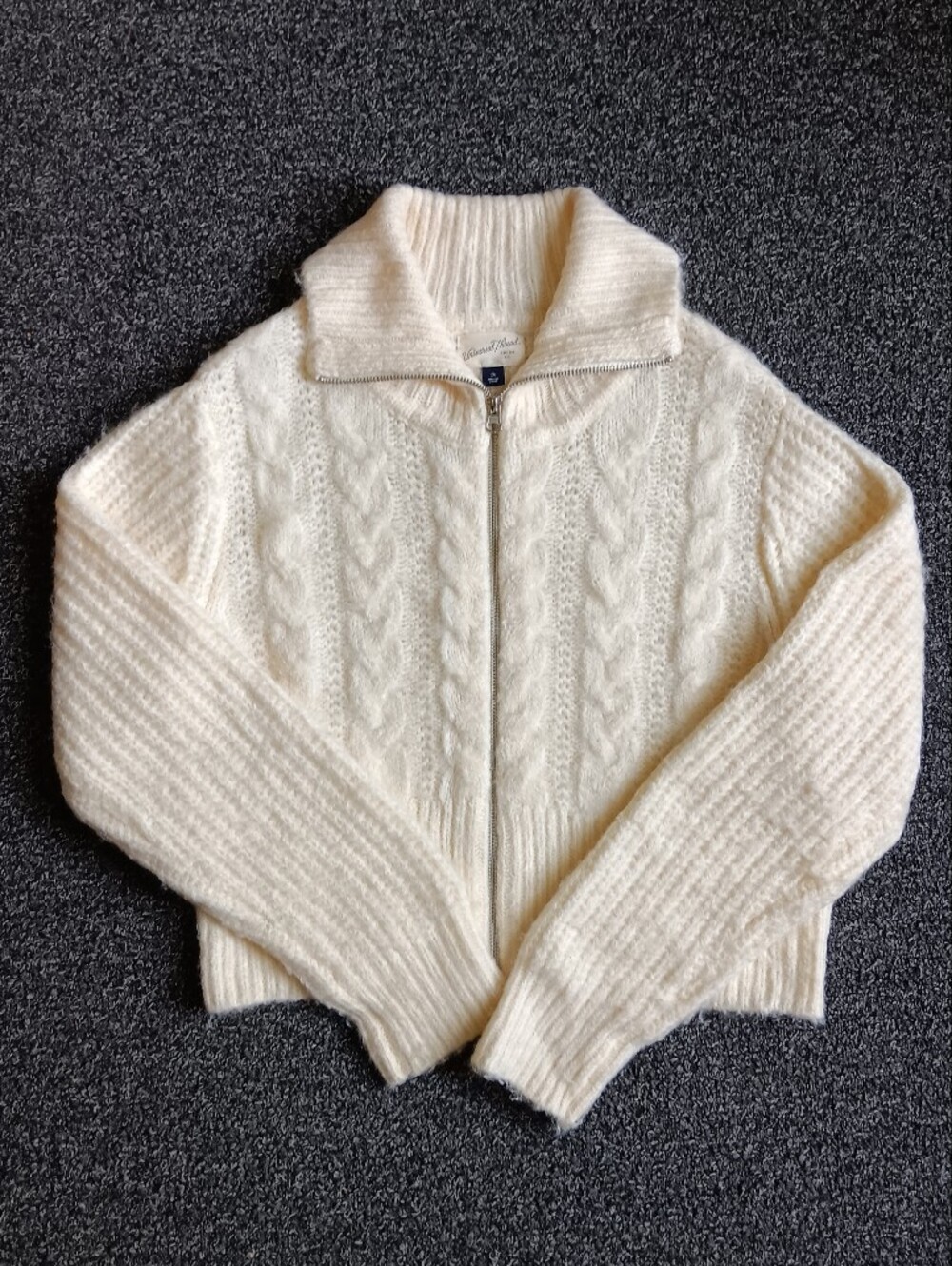 Fuzzy Cream Cable Knit Full Zip  Womens Medium Sweater, Universal Thread Preppy